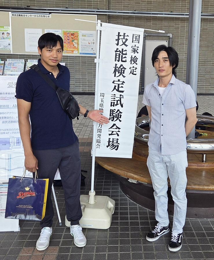 学科試験前のルオンくん、アインくん
